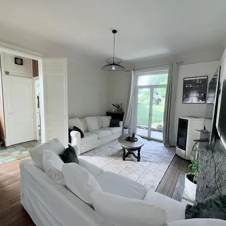 Hébergement de vacances Magnificent Bourgeois On Wooded Estate