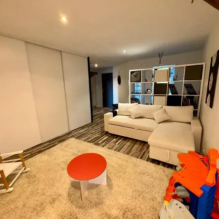 Magnificent Bourgeois On Wooded Estate Hébergement de vacances Charleville-Mézières