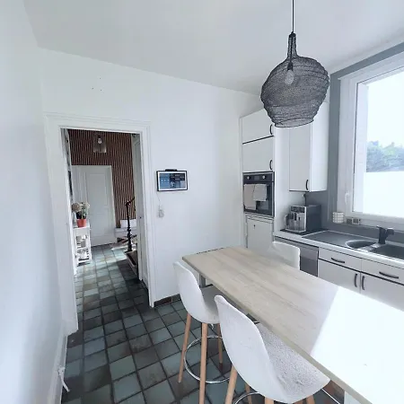 Hébergement de vacances Magnificent Bourgeois On Wooded Estate Charleville-Mézières