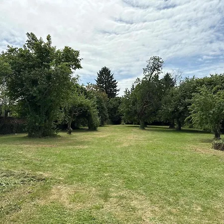 Magnificent Bourgeois On Wooded Estate Hébergement de vacances *