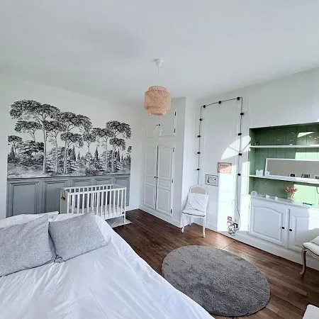 Magnificent Bourgeois On Wooded Estate * Charleville-Mézières