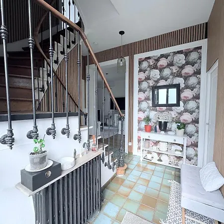 Hébergement de vacances Magnificent Bourgeois On Wooded Estate *