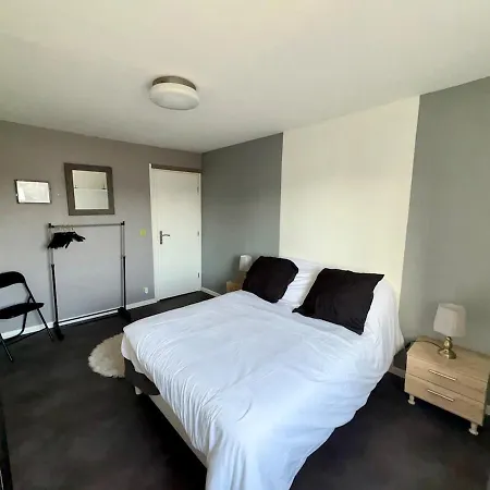 Hébergement de vacances Magnificent Bourgeois On Wooded Estate Charleville-Mézières