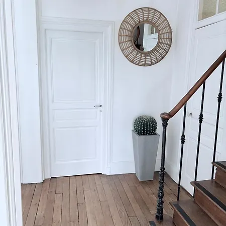 Magnificent Bourgeois On Wooded Estate *