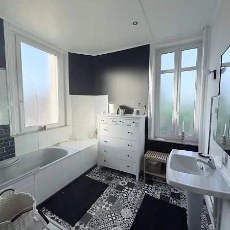 Magnificent Bourgeois On Wooded Estate * Charleville-Mézières