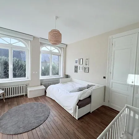 Magnificent Bourgeois On Wooded Estate Hébergement de vacances *